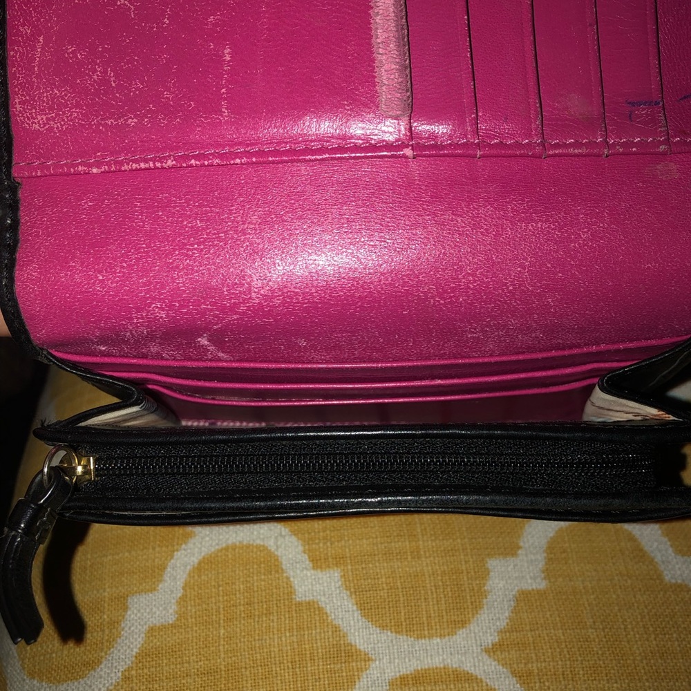 Coach Wallet - Picture 4 of 6